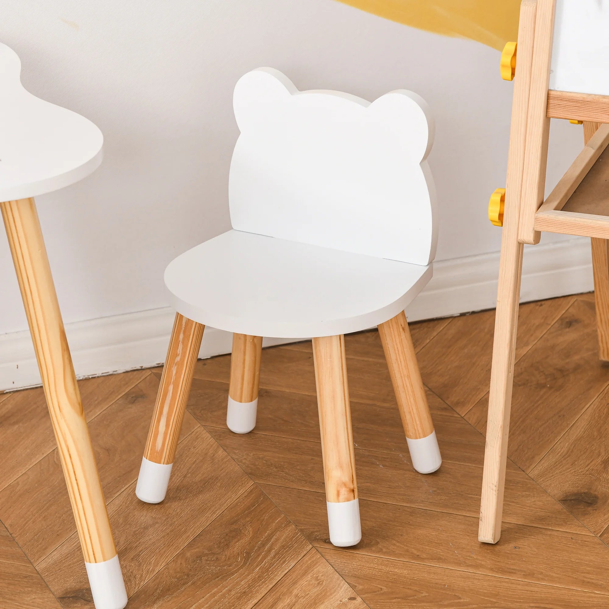 White Wooden Kids Table and 2 Chairs Set E994967