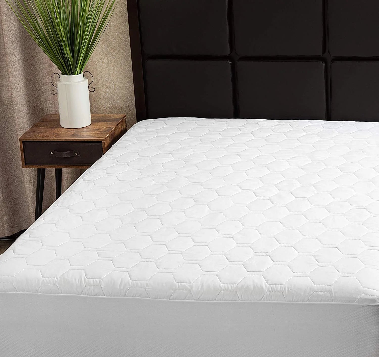 King Size Hypoallergenic Mattress Pad Protector with Deep Pockets U856638