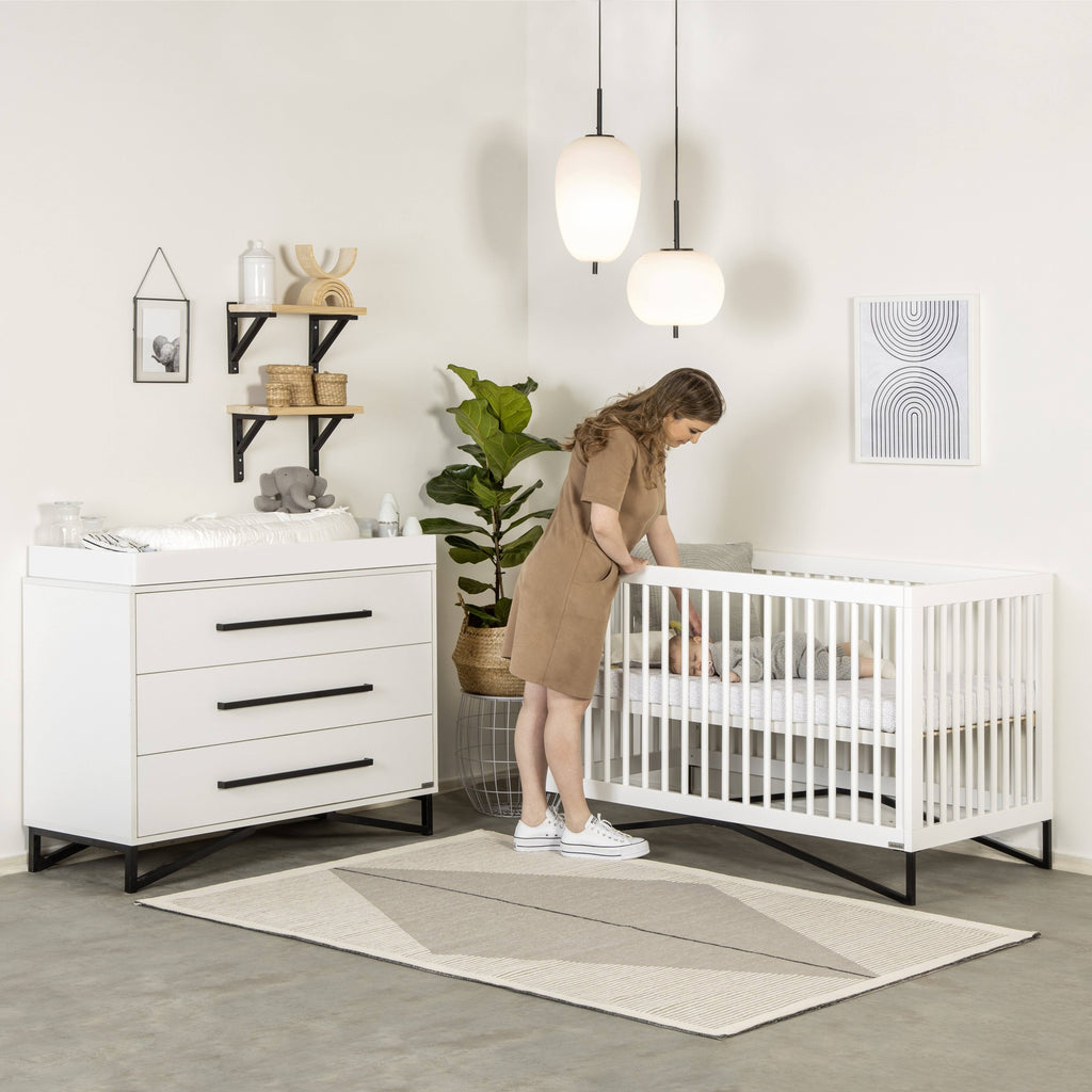 3-in-1 Convertible Crib White/Black G82438