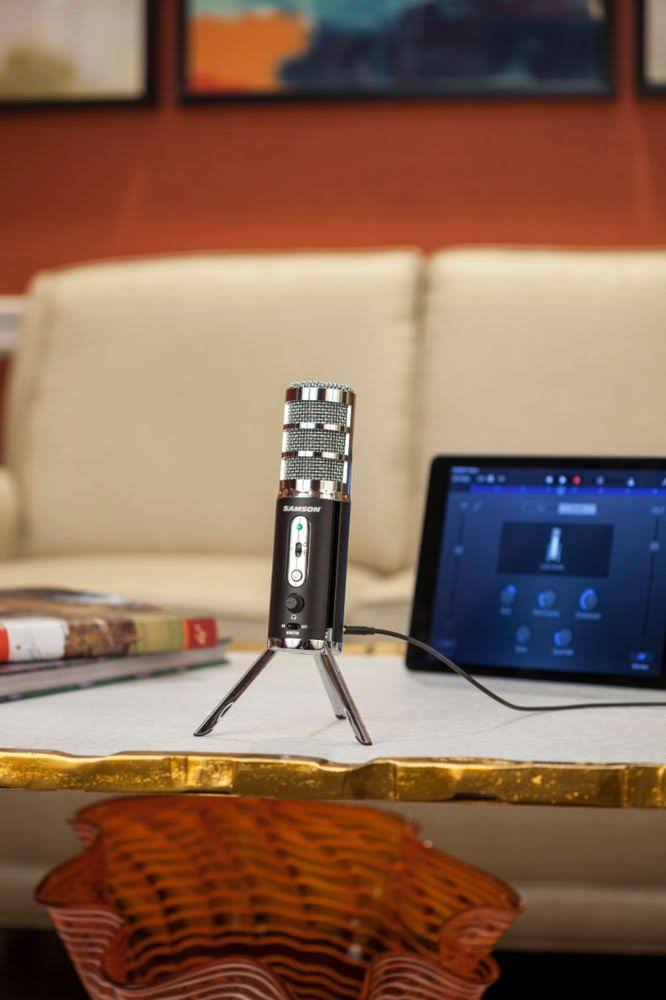 Satellite iOS/USB Broadcast Microphone C703000
