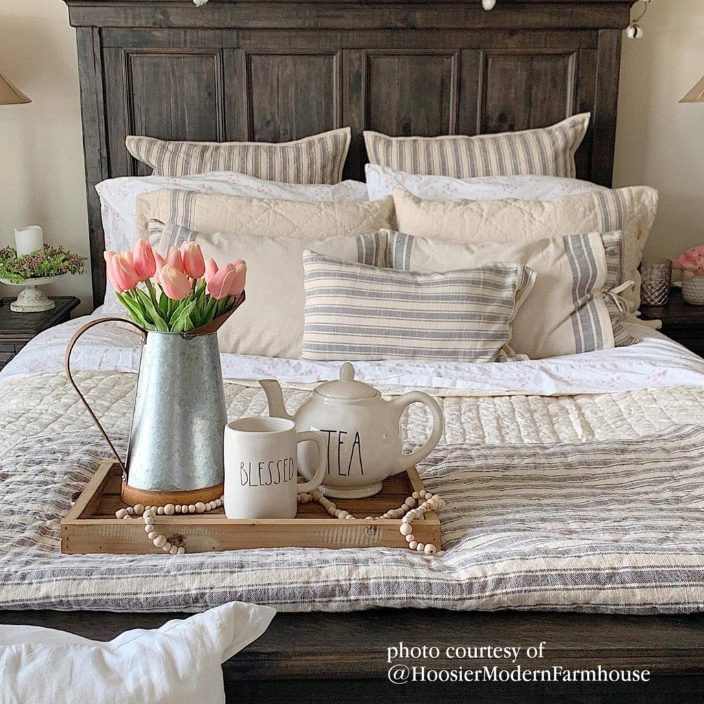 King Gray Ticking Stripe Quilt F969310