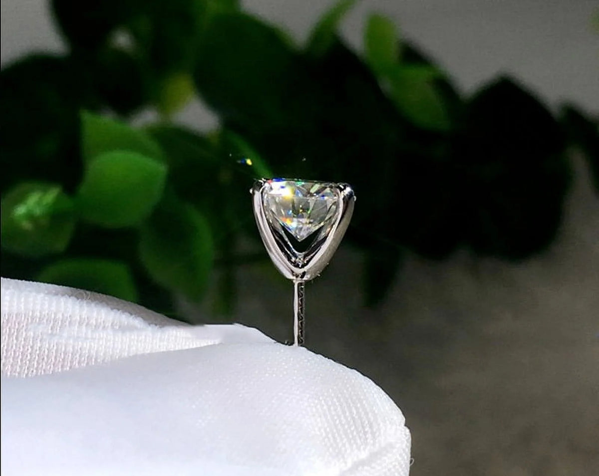 14k White Gold Solitaire Stud Earrings K419