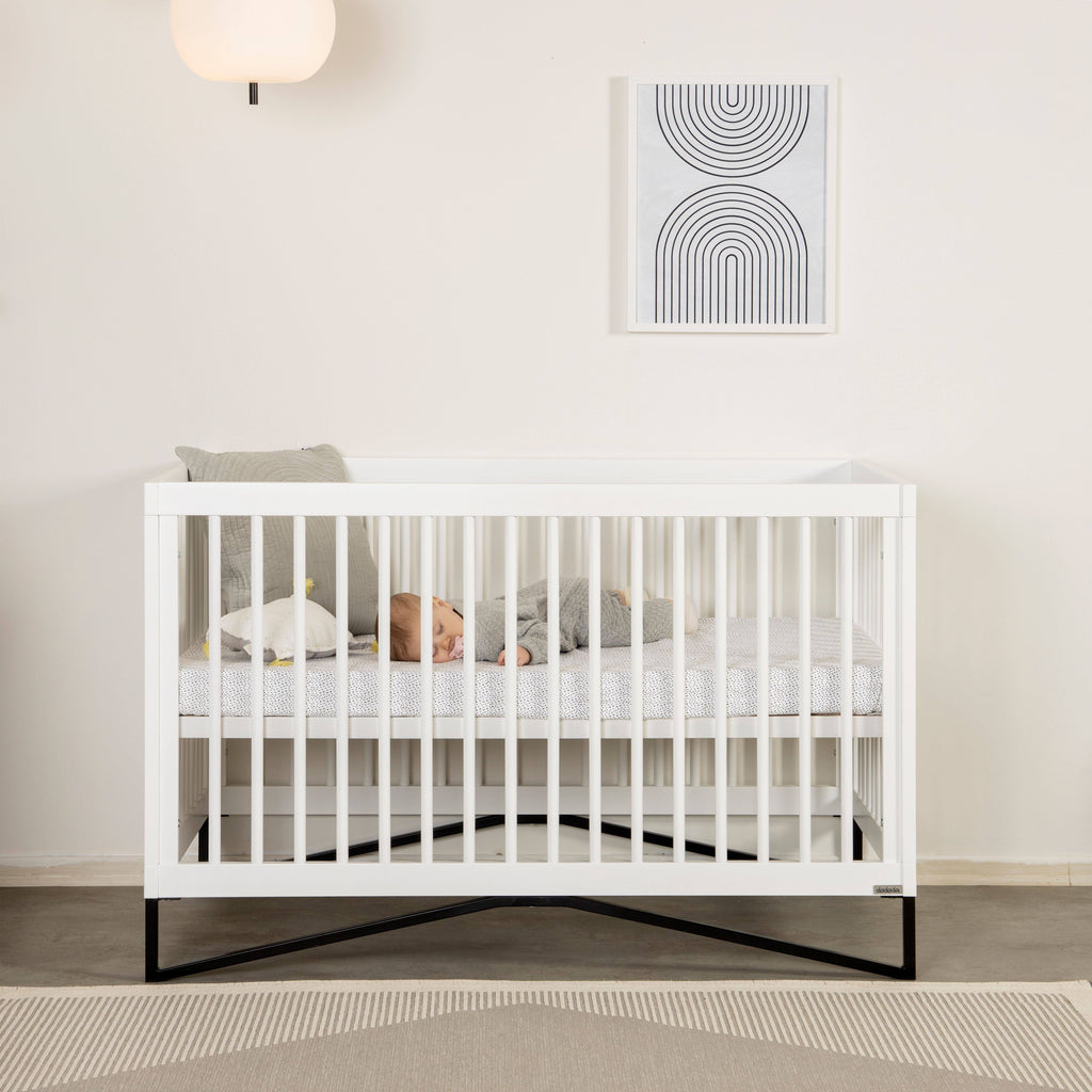 3-in-1 Convertible Crib White/Black G82438