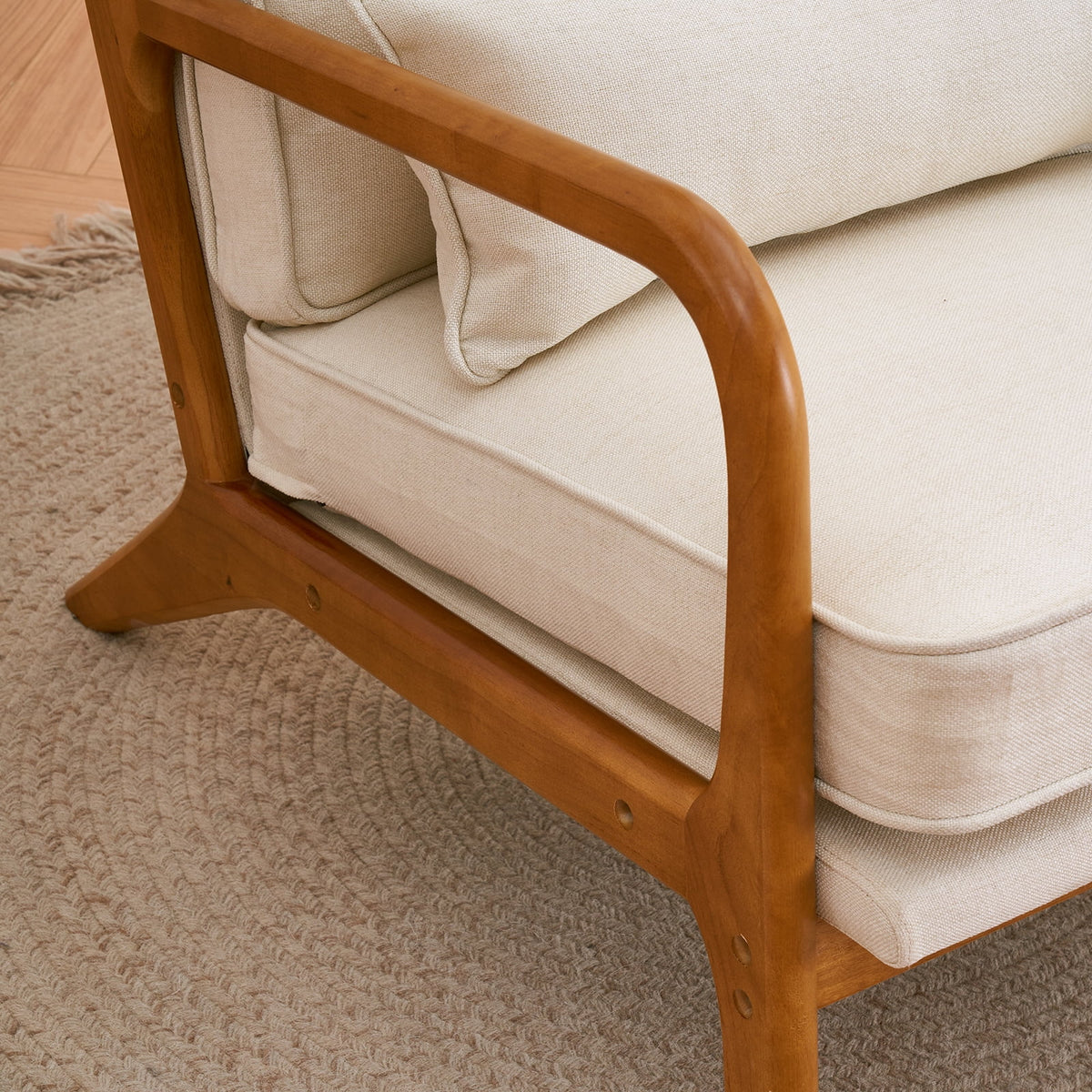 Velvet Accent Chair with Wood Feet M3009