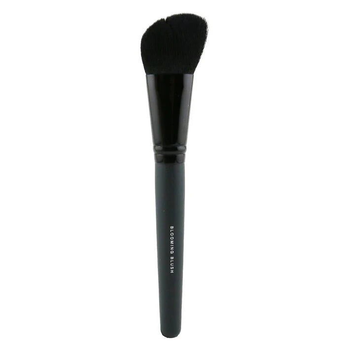 Blooming Blush Brush Y8887