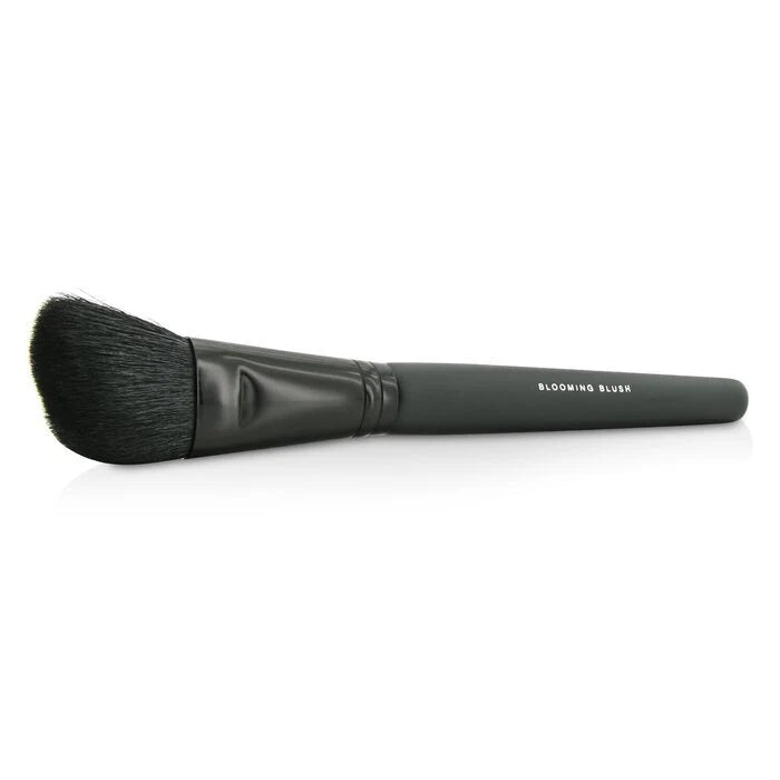 Blooming Blush Brush Y8887