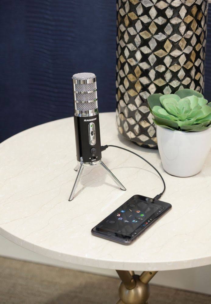 Satellite iOS/USB Broadcast Microphone C703000